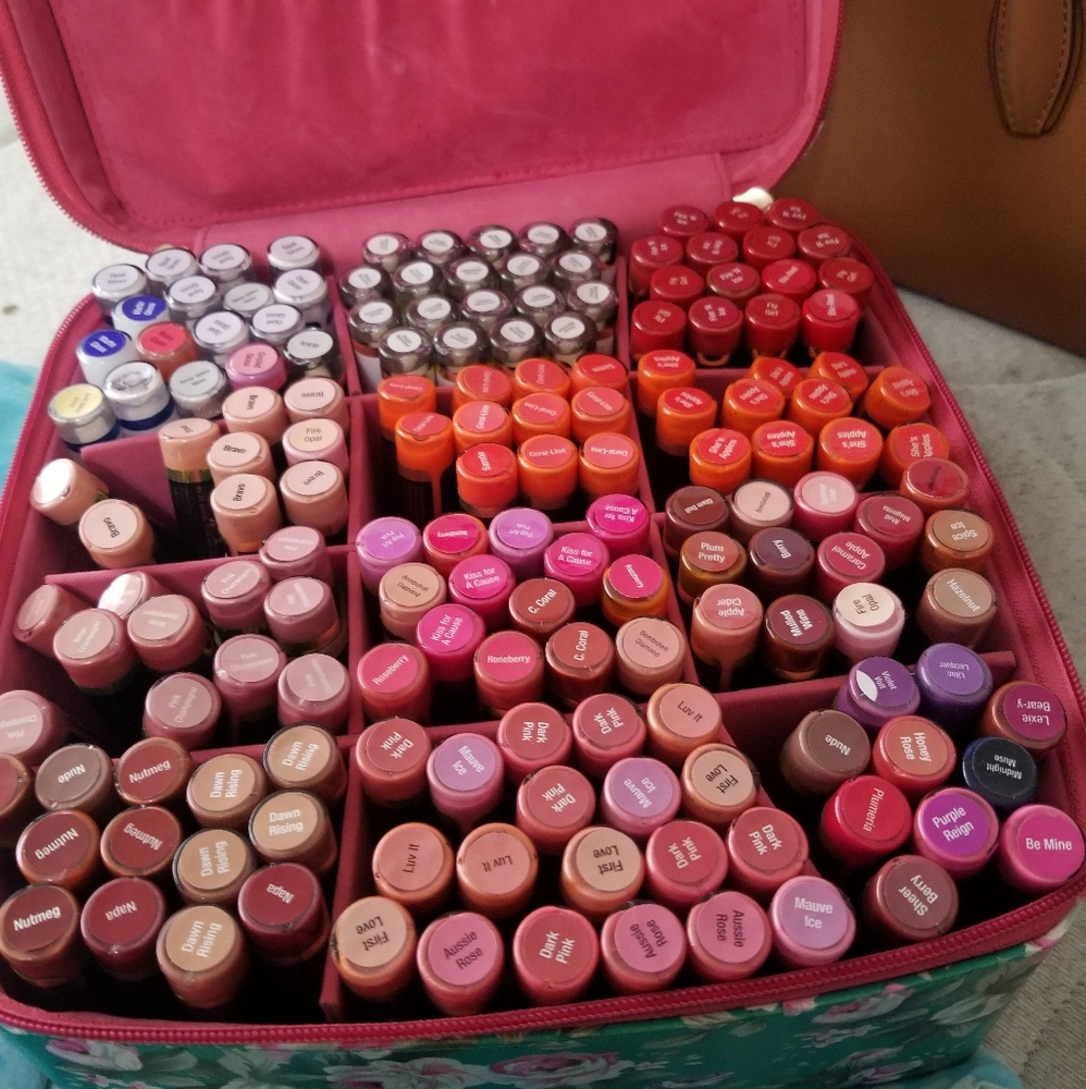 Last day Valentine sale Lipsense